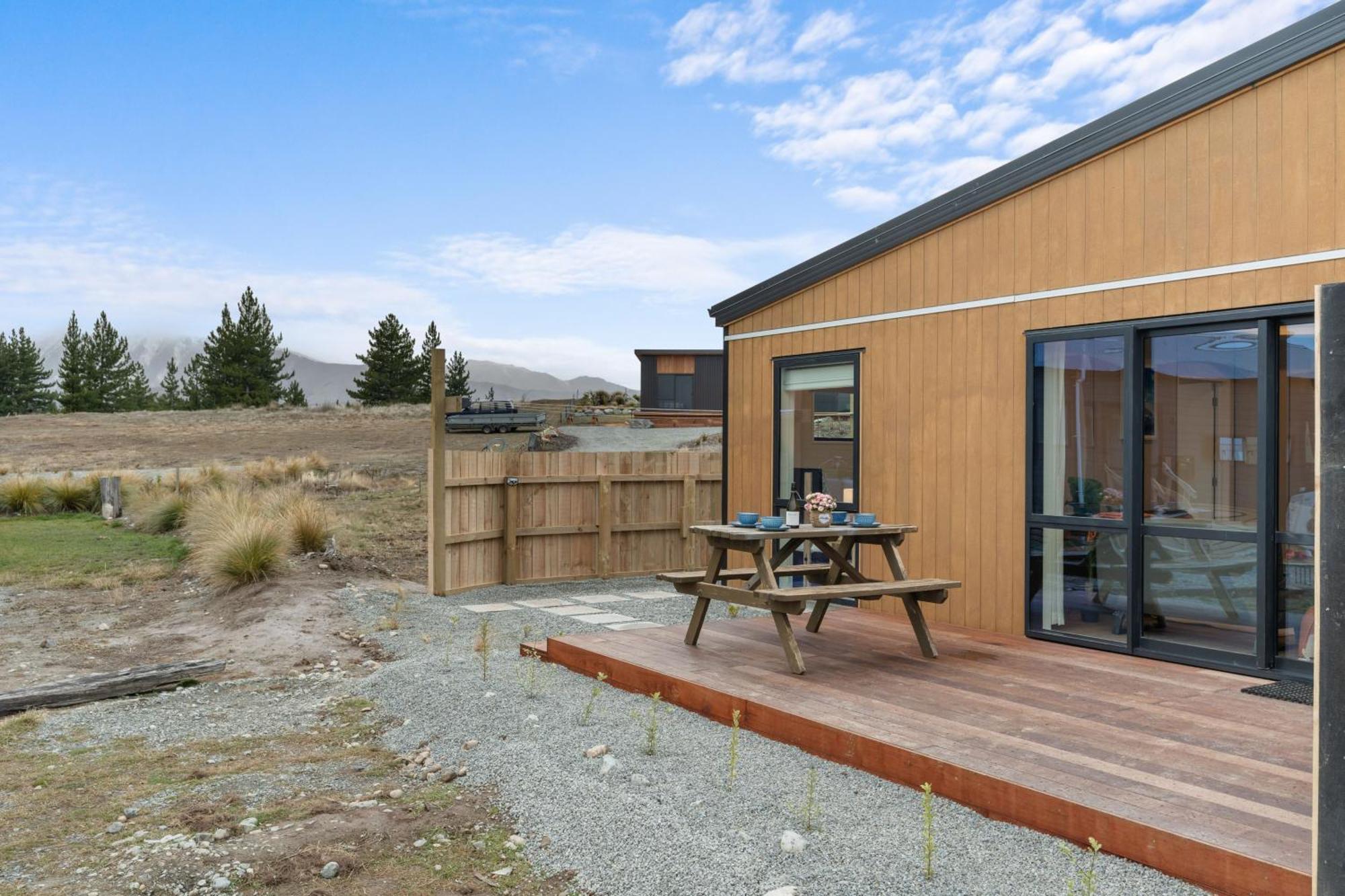 Sunshine Suites Lake Tekapo Exterior photo